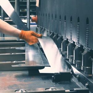 Применение гильотинных ножей в разных отраслях промышленности